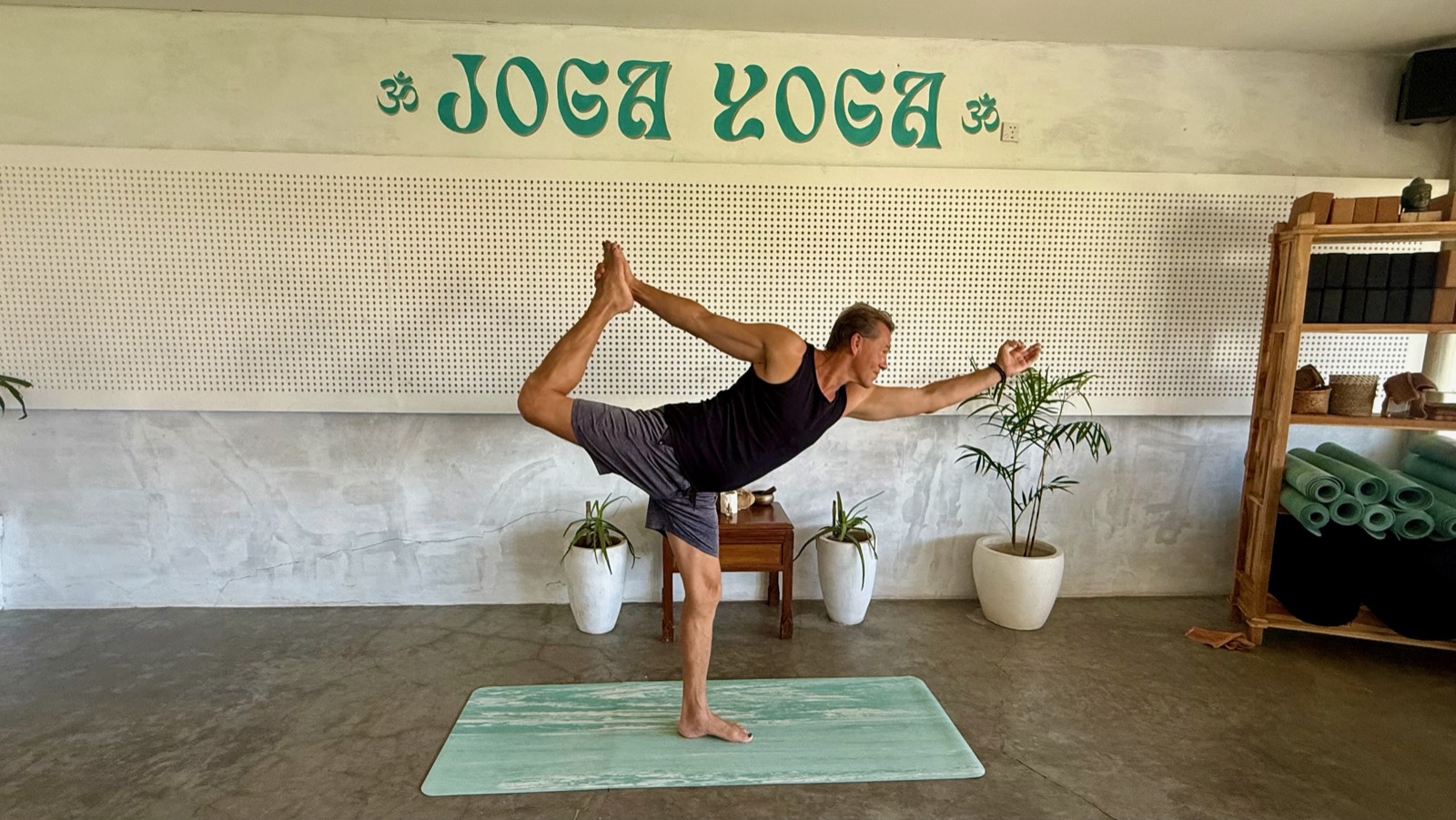 Teaching Dancer's Pose — Canggu